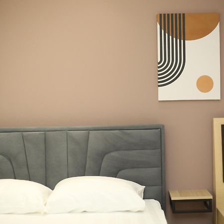 Tekb Rooms & Apartments Vlorë Esterno foto