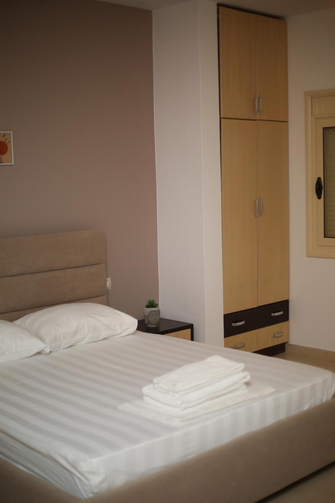 Tekb Rooms & Apartments Vlorë Esterno foto