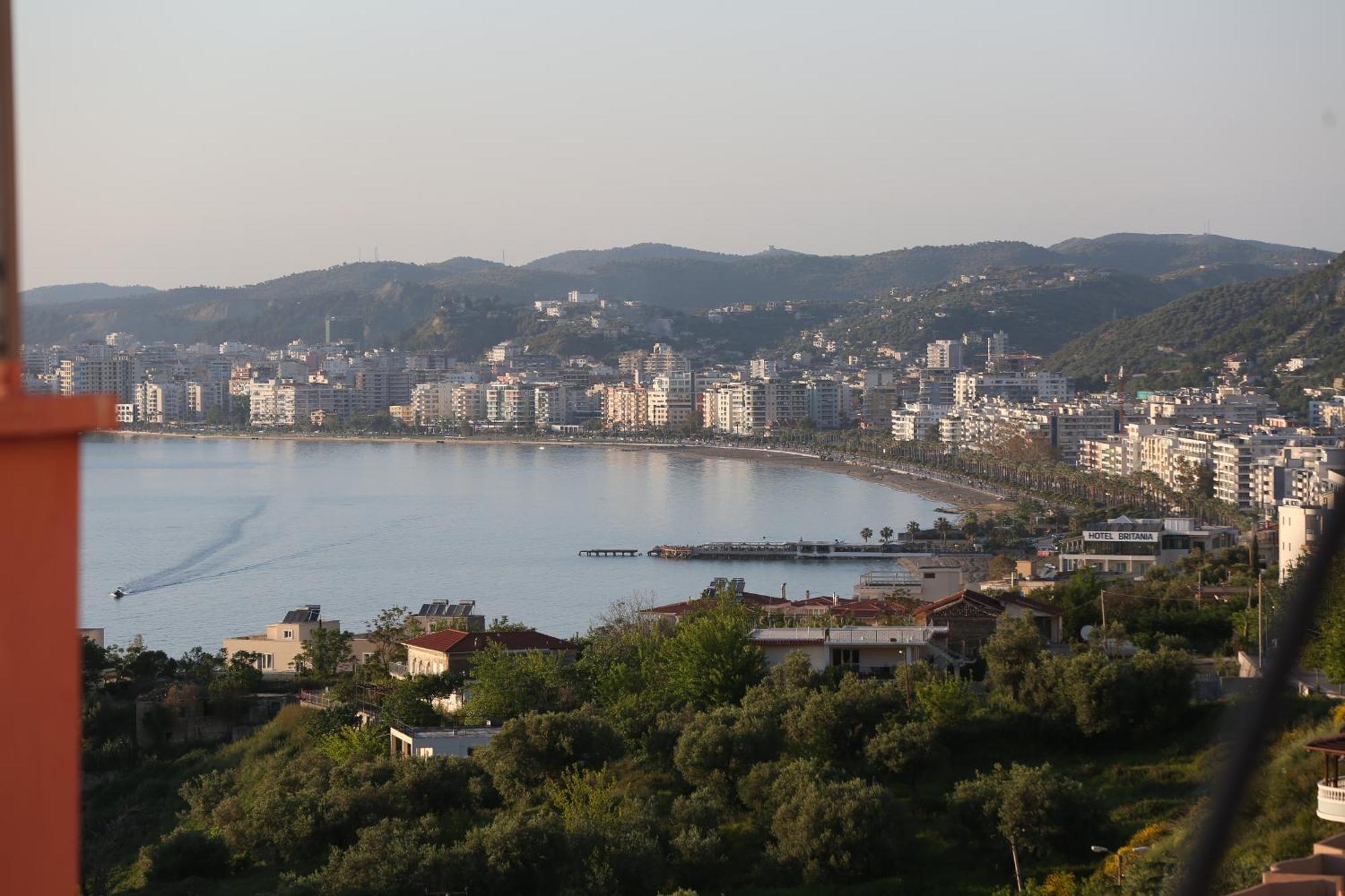 Tekb Rooms & Apartments Vlorë Esterno foto