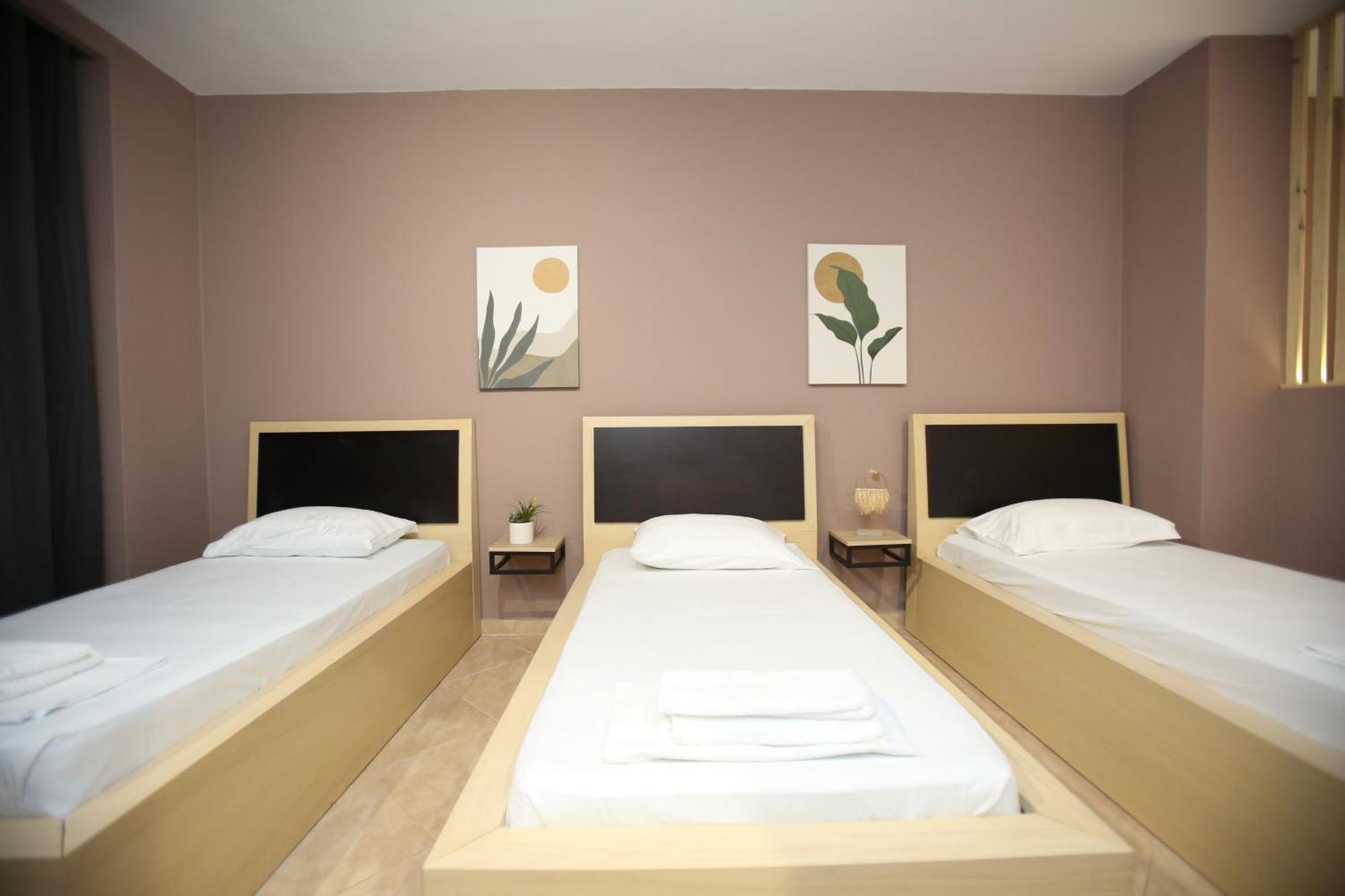 Tekb Rooms & Apartments Vlorë Esterno foto