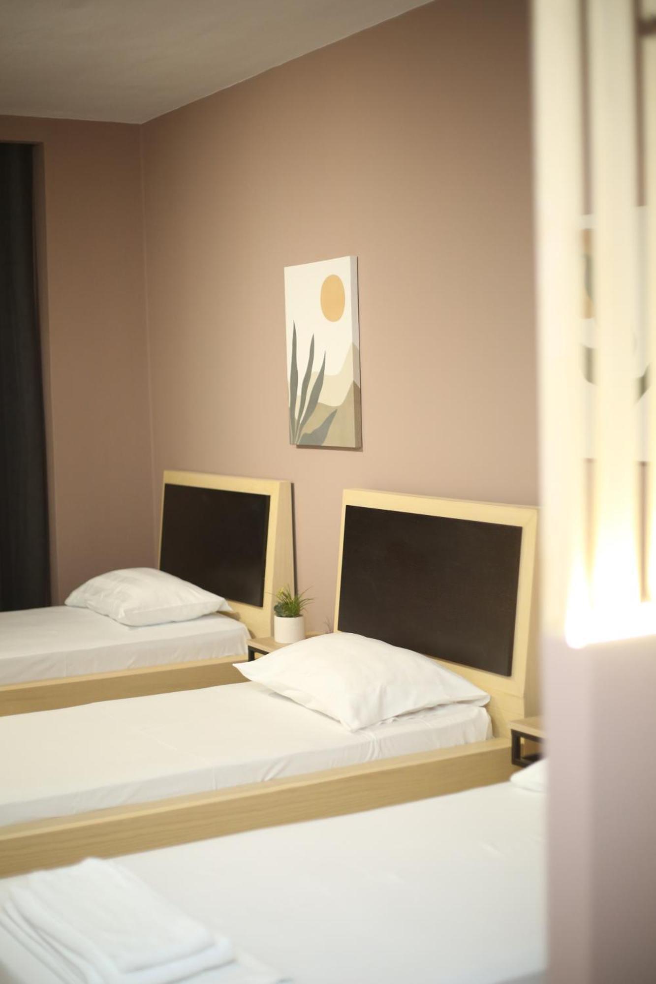 Tekb Rooms & Apartments Vlorë Esterno foto