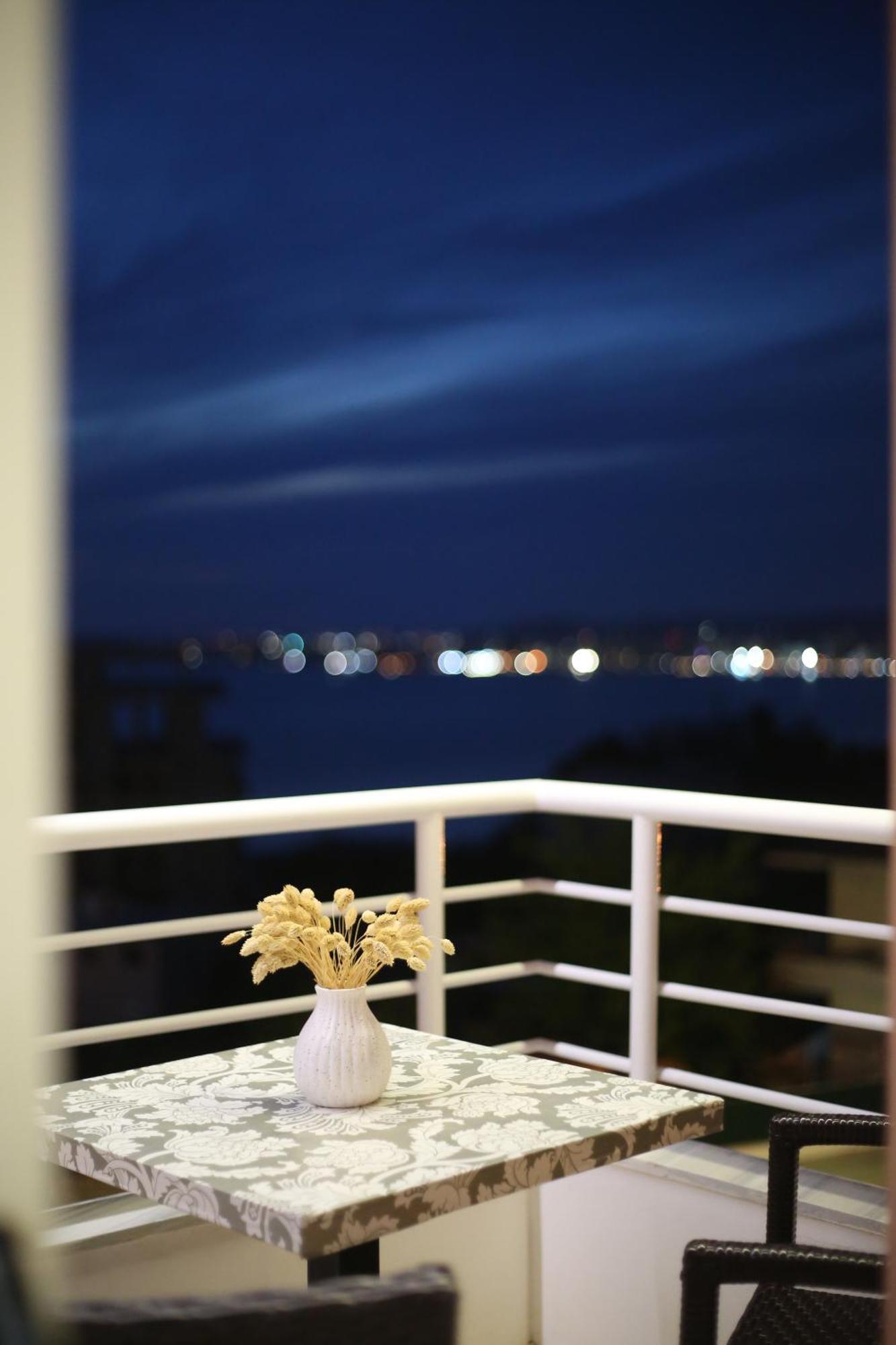 Tekb Rooms & Apartments Vlorë Esterno foto