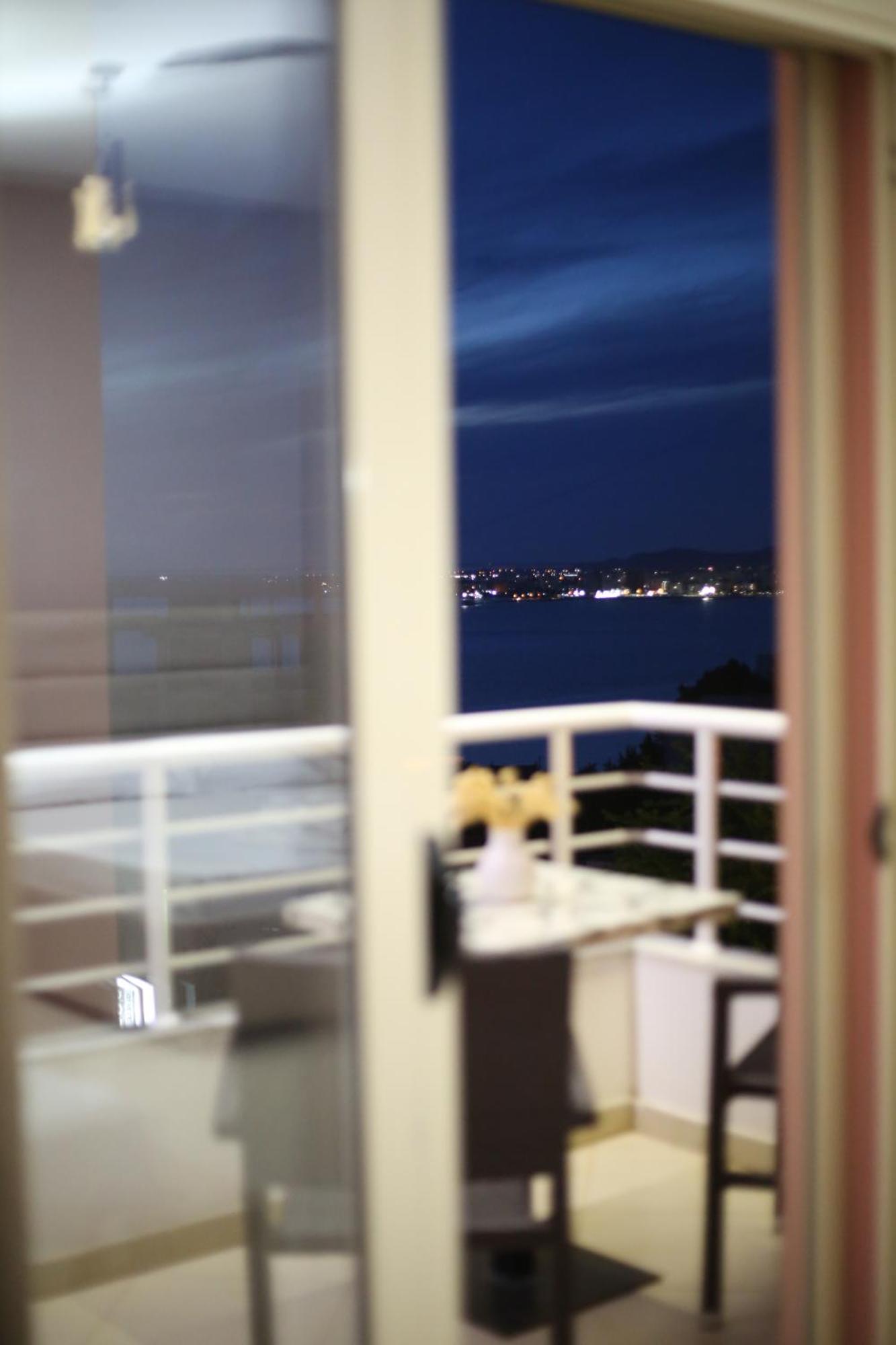 Tekb Rooms & Apartments Vlorë Esterno foto