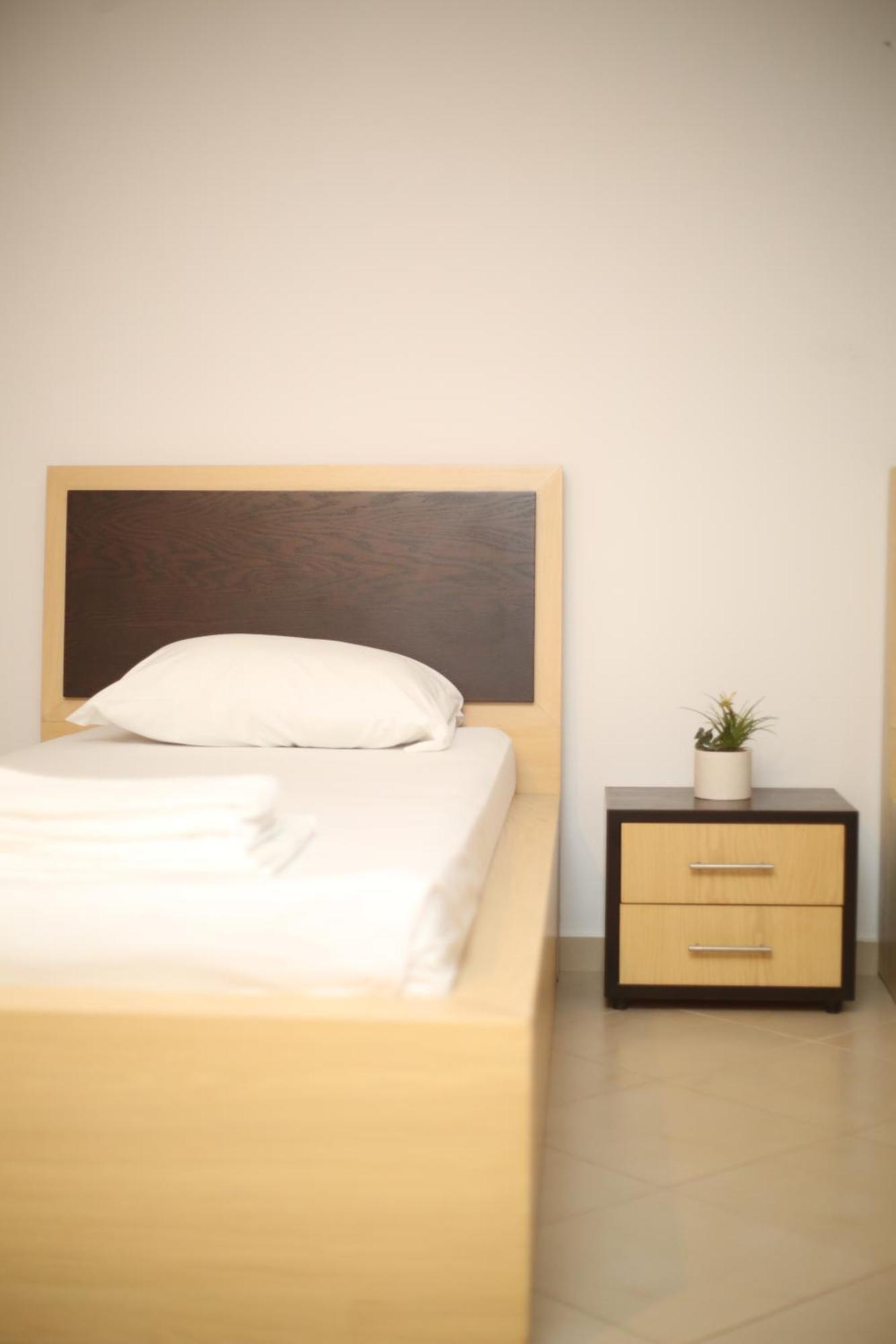 Tekb Rooms & Apartments Vlorë Esterno foto